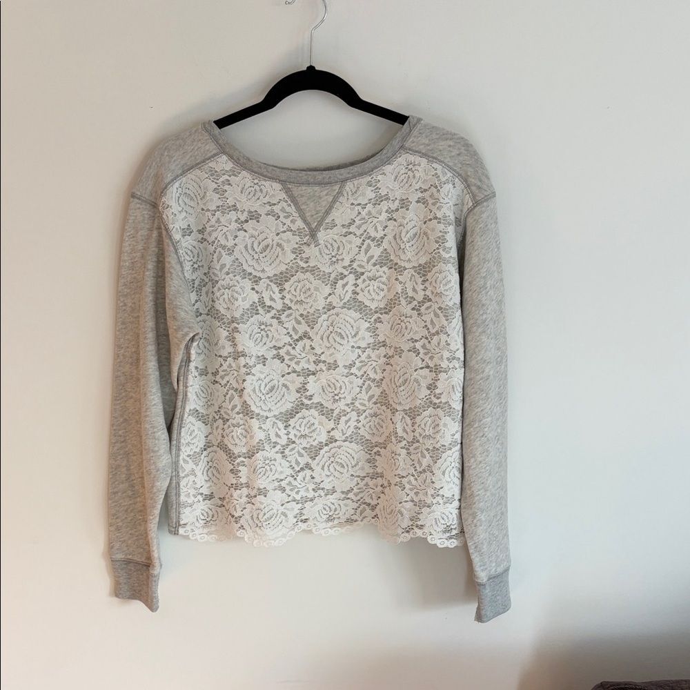 Abercrombie and Fitch Gray & White Lace Oversized Cropped Sweatshirt